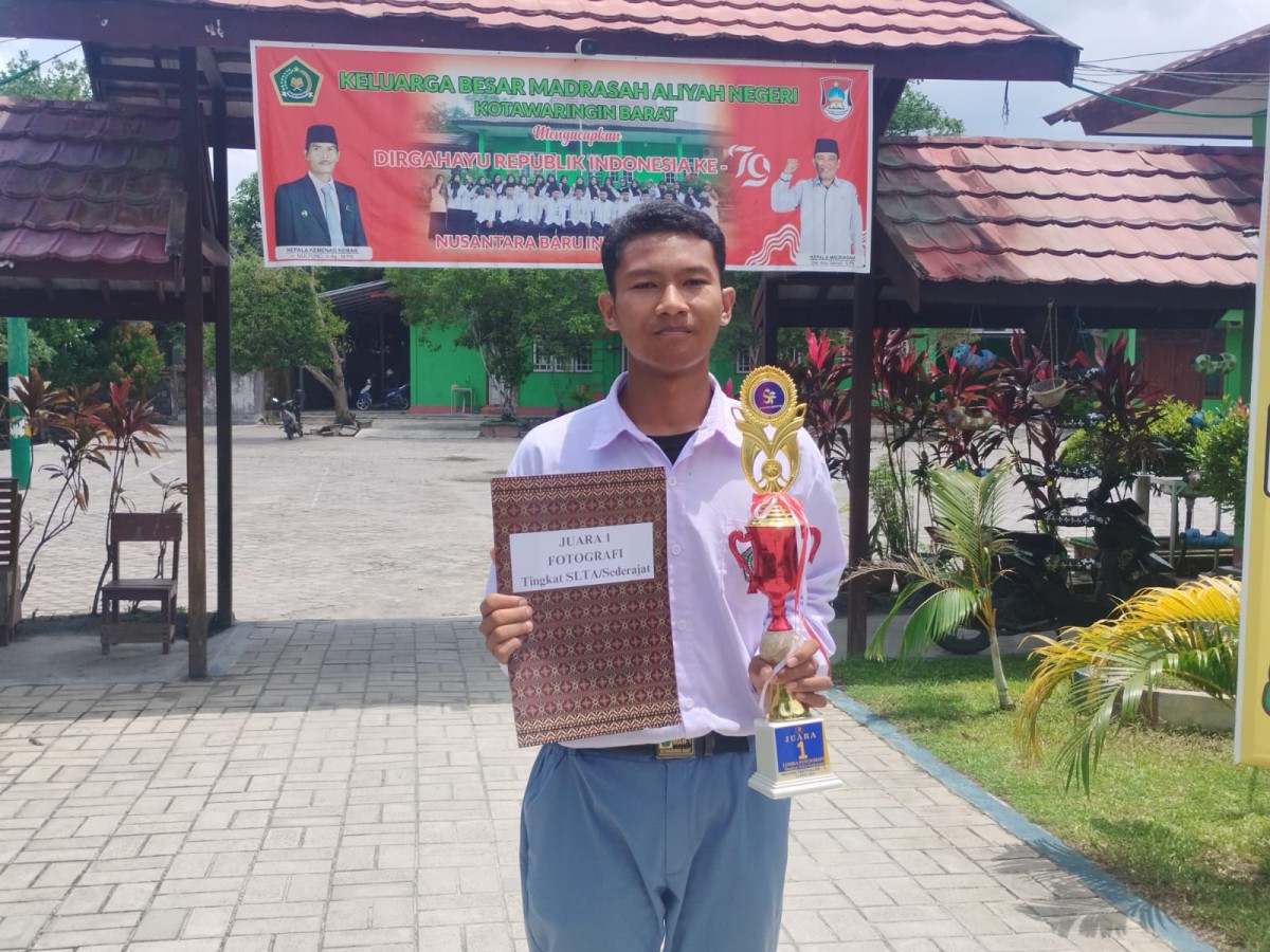 Arya Wiratama Raih Prestasi Fotografi pada Ajang Smantri Festival